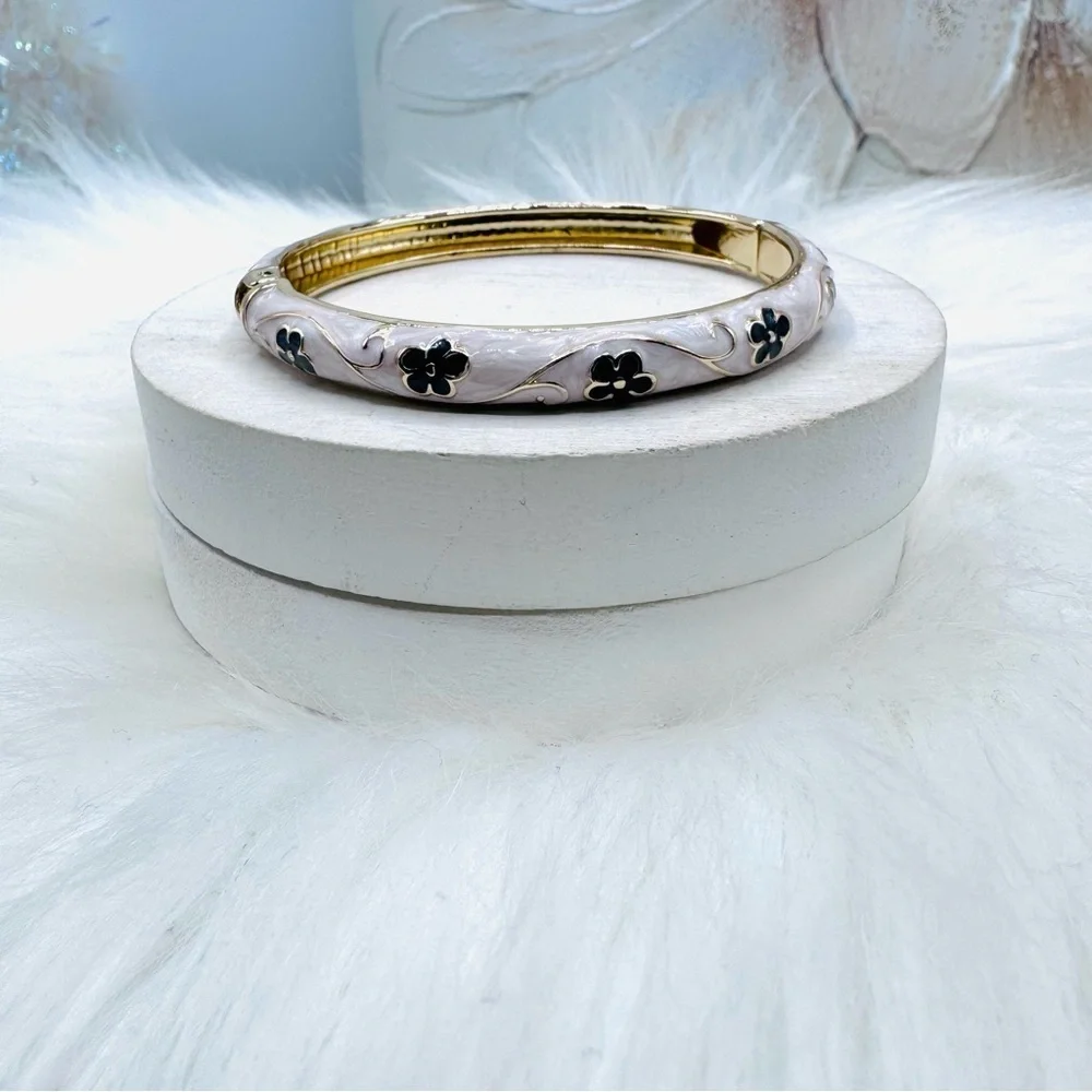 Elegant Floral Gold and Black Bangle